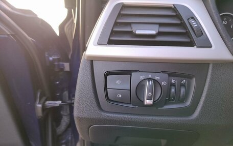 BMW 3 серия, 2018 год, 1 890 000 рублей, 10 фотография