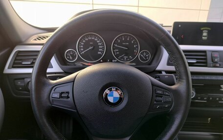 BMW 3 серия, 2018 год, 1 890 000 рублей, 12 фотография