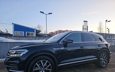Volkswagen Touareg III, 2019 год, 4 650 000 рублей, 3 фотография