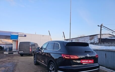 Volkswagen Touareg III, 2019 год, 4 650 000 рублей, 4 фотография