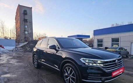 Volkswagen Touareg III, 2019 год, 4 650 000 рублей, 9 фотография