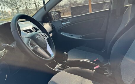 Hyundai Solaris II рестайлинг, 2013 год, 675 000 рублей, 9 фотография