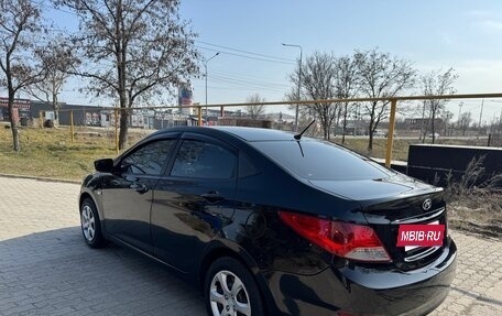 Hyundai Solaris II рестайлинг, 2013 год, 675 000 рублей, 4 фотография