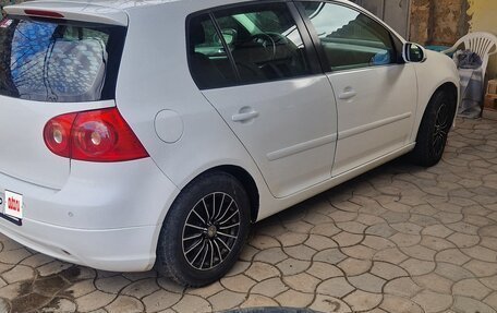 Volkswagen Golf VI, 2008 год, 600 000 рублей, 3 фотография