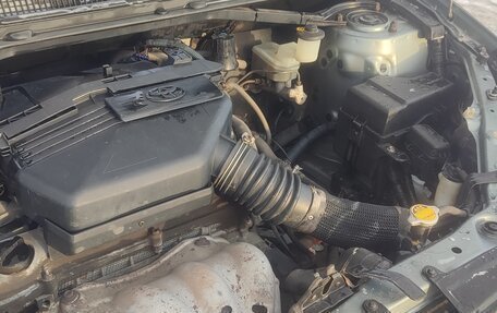 Toyota RAV4, 2005 год, 1 050 000 рублей, 8 фотография