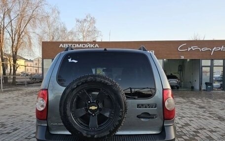 Chevrolet Niva I рестайлинг, 2017 год, 830 000 рублей, 8 фотография