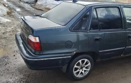 Daewoo Nexia I рестайлинг, 2003 год, 100 000 рублей, 5 фотография