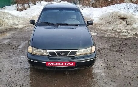 Daewoo Nexia I рестайлинг, 2003 год, 100 000 рублей, 8 фотография