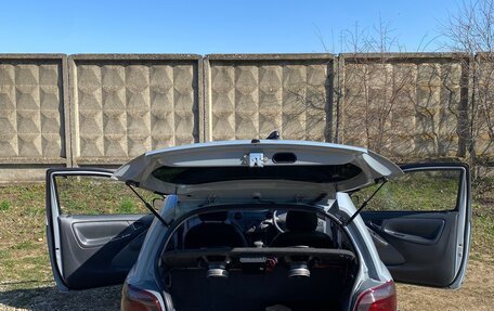 Toyota Vitz, 2001 год, 700 000 рублей, 10 фотография