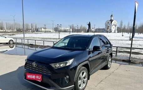 Toyota RAV4, 2020 год, 3 140 000 рублей, 7 фотография