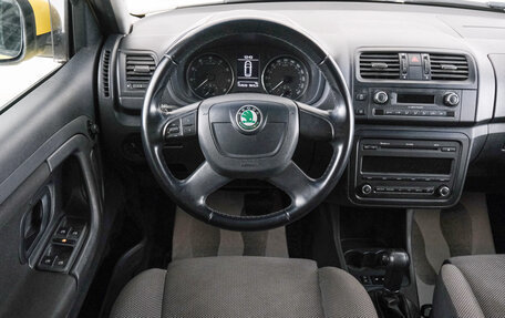 Skoda Fabia II, 2012 год, 899 000 рублей, 13 фотография