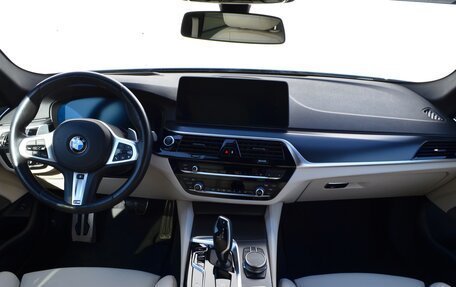 BMW 5 серия, 2021 год, 5 700 000 рублей, 9 фотография