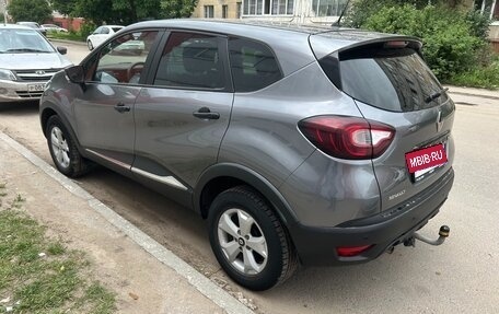 Renault Kaptur I рестайлинг, 2018 год, 1 300 000 рублей, 2 фотография