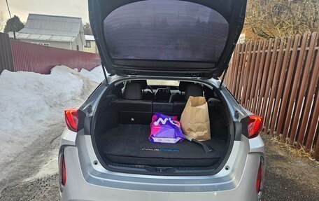 Toyota Prius IV XW50, 2018 год, 2 150 000 рублей, 14 фотография