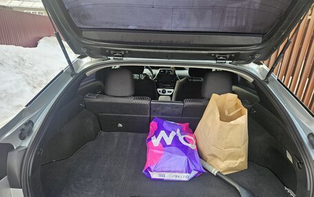 Toyota Prius IV XW50, 2018 год, 2 150 000 рублей, 15 фотография