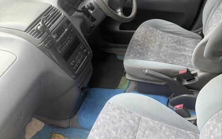 Toyota Ipsum II, 2000 год, 500 000 рублей, 5 фотография