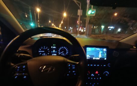 Hyundai Solaris II рестайлинг, 2020 год, 1 850 000 рублей, 12 фотография