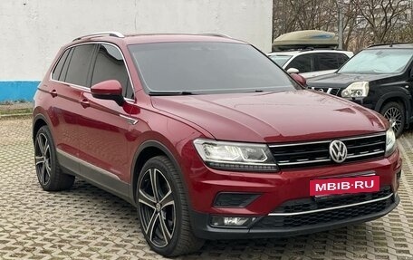 Volkswagen Tiguan II, 2017 год, 2 300 000 рублей, 3 фотография