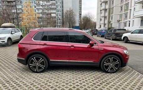 Volkswagen Tiguan II, 2017 год, 2 300 000 рублей, 7 фотография