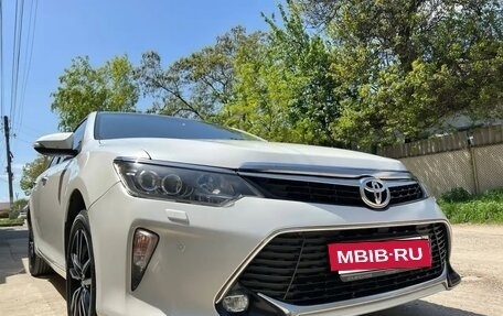 Toyota Camry, 2017 год, 2 300 000 рублей, 2 фотография