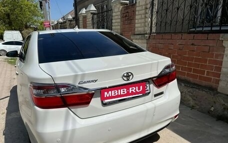 Toyota Camry, 2017 год, 2 300 000 рублей, 6 фотография