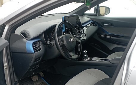 Toyota C-HR I рестайлинг, 2019 год, 2 250 000 рублей, 4 фотография