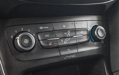 Ford Focus III, 2018 год, 1 049 000 рублей, 21 фотография