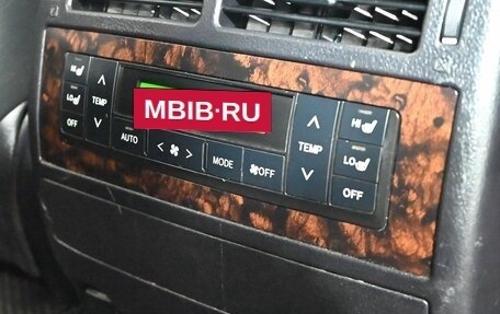 Toyota Land Cruiser 200, 2015 год, 4 250 000 рублей, 12 фотография