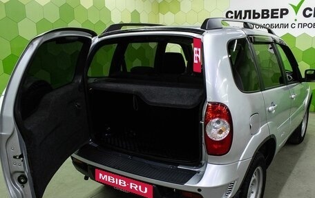 Chevrolet Niva I рестайлинг, 2018 год, 750 000 рублей, 21 фотография