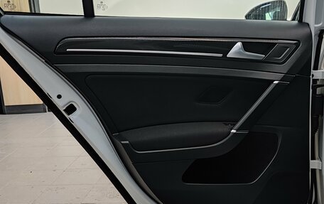 Volkswagen Golf R VII, 2014 год, 2 600 000 рублей, 30 фотография