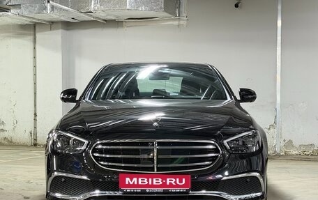 Mercedes-Benz E-Класс, 2023 год, 7 150 000 рублей, 1 фотография