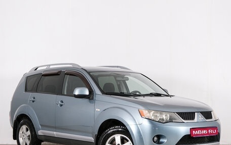 Mitsubishi Outlander III рестайлинг 3, 2007 год, 1 199 000 рублей, 1 фотография