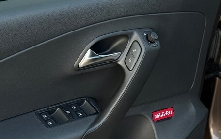 Volkswagen Polo VI (EU Market), 2018 год, 1 250 000 рублей, 30 фотография