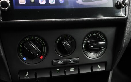 Skoda Rapid I, 2017 год, 1 339 000 рублей, 13 фотография