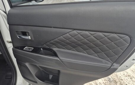 Mitsubishi Outlander III рестайлинг 3, 2021 год, 1 950 000 рублей, 22 фотография