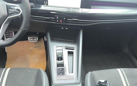 Volkswagen Golf VIII, 2022 год, 1 885 000 рублей, 12 фотография