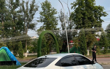 Hyundai Solaris II рестайлинг, 2015 год, 900 000 рублей, 4 фотография