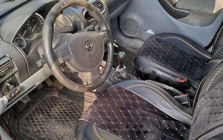 Opel Corsa C рестайлинг, 2005 год, 100 000 рублей, 4 фотография