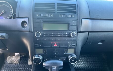 Volkswagen Touareg III, 2003 год, 999 999 рублей, 13 фотография