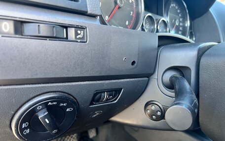 Volkswagen Touareg III, 2003 год, 999 999 рублей, 9 фотография