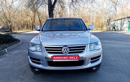 Volkswagen Touareg III, 2010 год, 1 420 000 рублей, 2 фотография