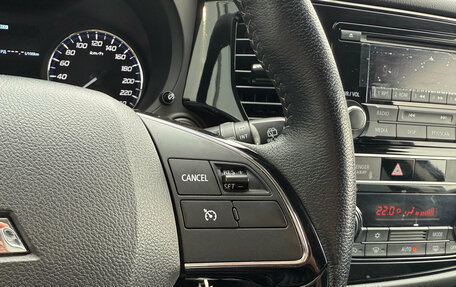 Mitsubishi Outlander III рестайлинг 3, 2019 год, 1 944 000 рублей, 16 фотография