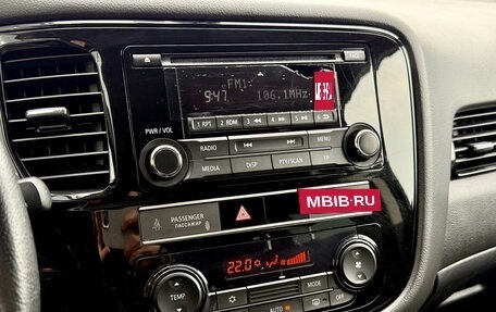 Mitsubishi Outlander III рестайлинг 3, 2019 год, 1 944 000 рублей, 14 фотография