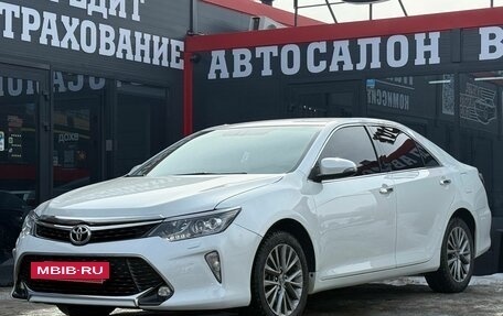 Toyota Camry, 2017 год, 2 100 000 рублей, 6 фотография