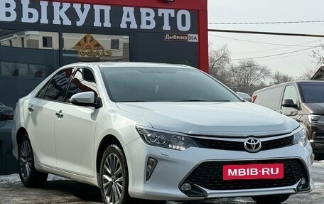 Toyota Camry, 2017 год, 2 100 000 рублей, 2 фотография