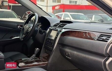 Toyota Camry, 2017 год, 2 100 000 рублей, 16 фотография