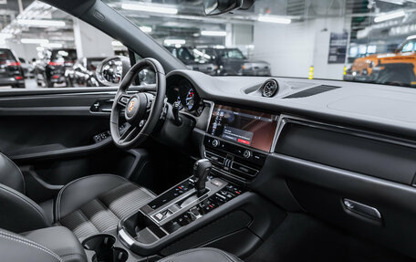 Porsche Macan I рестайлинг, 2025 год, 10 980 000 рублей, 2 фотография