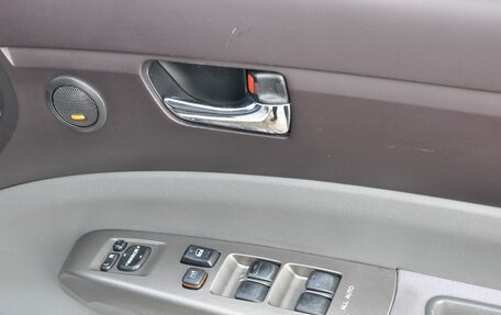 Toyota Prius, 2005 год, 520 000 рублей, 15 фотография