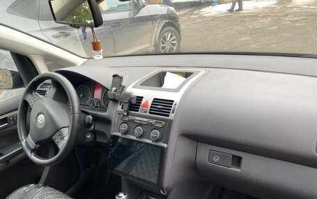 Volkswagen Touran III, 2007 год, 700 000 рублей, 7 фотография