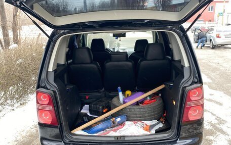 Volkswagen Touran III, 2007 год, 700 000 рублей, 11 фотография